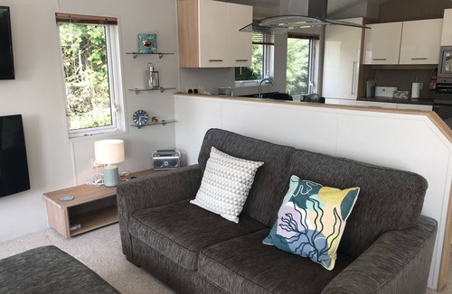 Milford on Sea Cabin | Spacious, comfortable lodge for a truly restful getaway