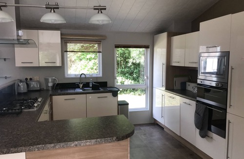 Milford on Sea Cabin | Spacious, comfortable lodge for a truly restful getaway