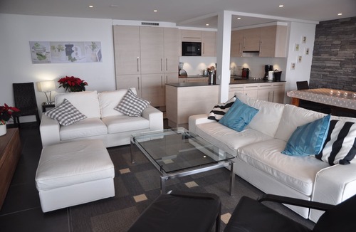 Anzere Apartment | Spacious, comfortable apartment - at the foot of the slopes