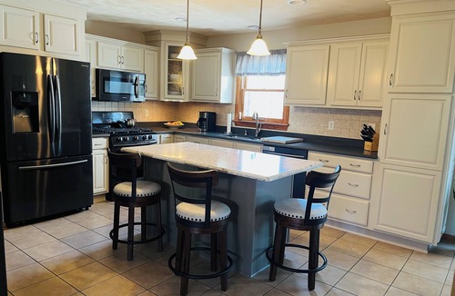 Delmont House | Spacious Comfortable Home to Work, Play or Relax