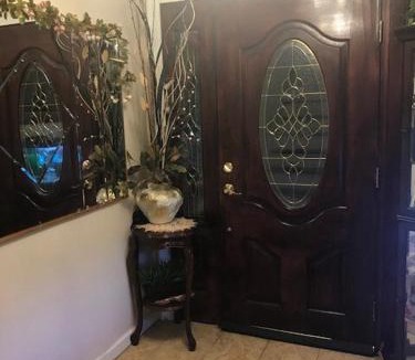 Canarsie House | Spacious Comfy Room in Cozy Classy Duplex