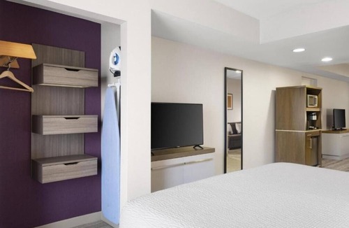 Albuquerque Hotel | Spacious common areas | 2 units | King w/sofa bed, Indoor Pool, Gym & Breakfast