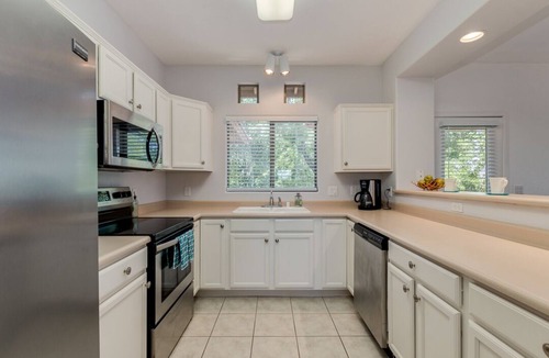 Chandler Condo | Spacious Condo! 2 Master Suites! Close to Everything