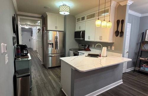 Huddleston Condo | Spacious Condo at SML- Mariner's Landing