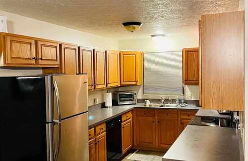 Ontario Condo | Spacious Condo in Ontario