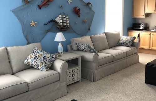 North Wildwood Condo | Spacious condo steps away from beach and boardwalk!