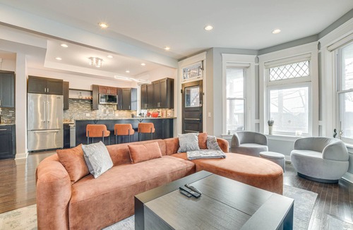 Near West Side Apartment | Spacious Condo w/Deck ~ 3 Mi to Downtown Chicago!