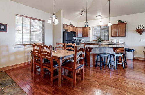 Bear Hollow Village Condo | Spacious condo with community pool & hot tub, mountain views, centrally located