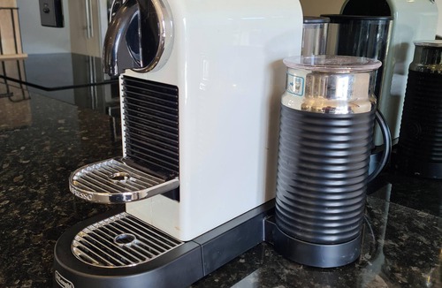 Tamahere Cottage | Spacious Contemporary Retreat