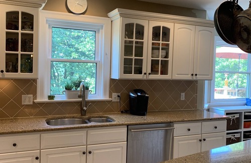 Witmer House | Spacious Contempory close to many attractions