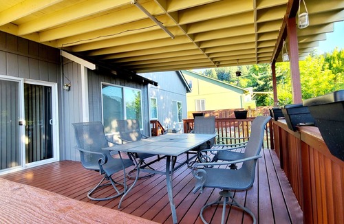 Bull Mountain House | Spacious & Conveniently Located 4/2.5 House