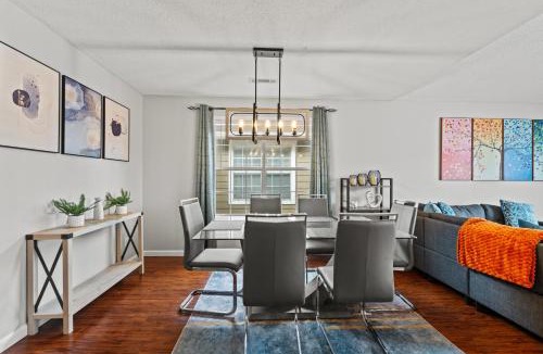 Madison Apartment | Spacious Corporate Condo - 2bd/2ba