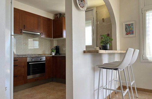 Sant Pere Pescador House | Spacious Costa Brava Home: BBQ, WiFi, Parking, Near Beach, Sleeps 7