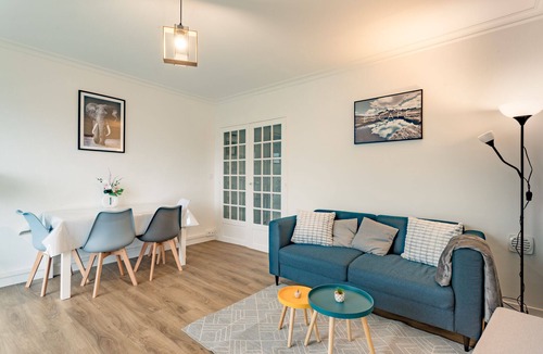 Laval Apartment | Spacious, cosy and chic apartment