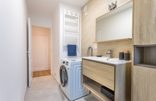 Laval Apartment | Spacious, cosy and chic apartment