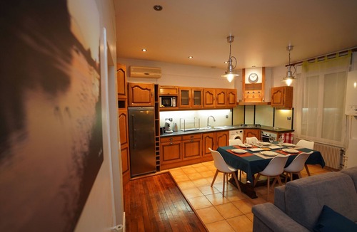 Orleans Apartment | Spacious & cosy T3, south facing, very close to the Loire River