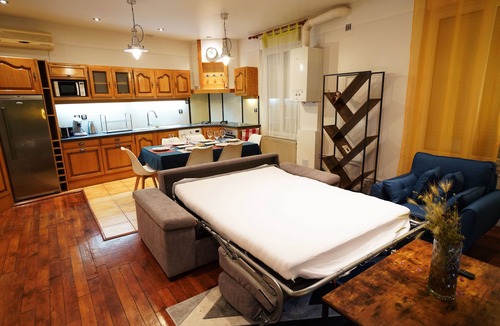 Orleans Apartment | Spacious & cosy T3, south facing, very close to the Loire River