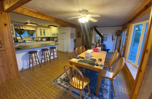 Byng Inlet Cottage | Spacious Cottage with a View