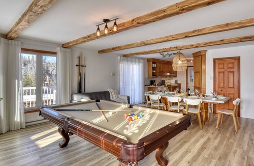 La Macaza House | Spacious cottage in forest, with spa + lake access