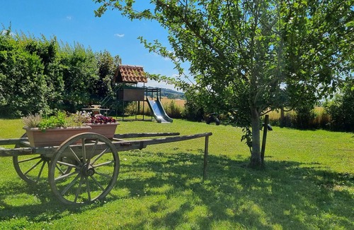 Oudezeele Cottage | Spacious cottage in Flanders with fireplace and garden for 15 guests