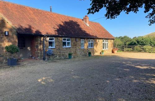 Northend House | Spacious Cottage in Idyllic Spot