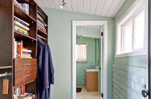 Altadena House | Spacious Cottage in the Sky