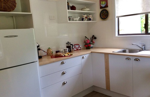 Condong Cottage | Spacious cottage set in a heritage garden