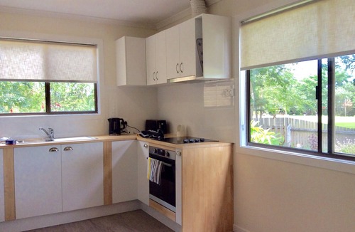 Condong Cottage | Spacious cottage set in a heritage garden