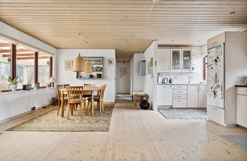 Mesinge House | Spacious cottage surrounded by forest