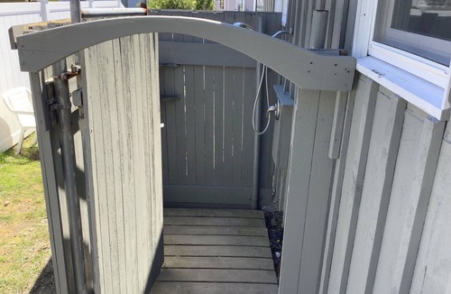 Mattapoisett Cottage | Spacious Cottage