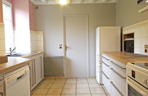 Les Monts-d'Andaine Cottage | Spacious cottage with fireplace, pets allowed