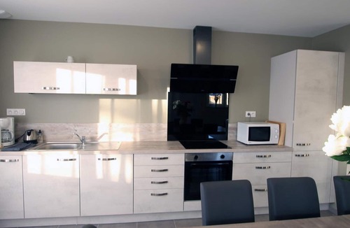 Morville Cottage | Spacious Cottage with Wi-Fi in Normandy