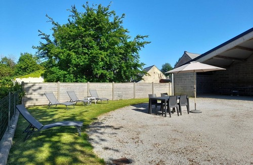 Morville Cottage | Spacious Cottage with Wi-Fi in Normandy