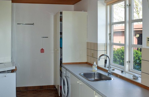 Østerskov House | Spacious cottage with sea view.