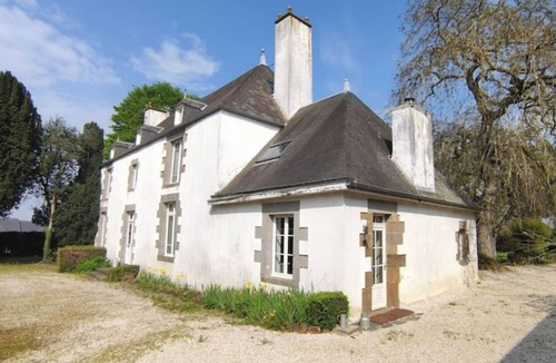 Madre House | Spacious country home ideal for 4 families with kids