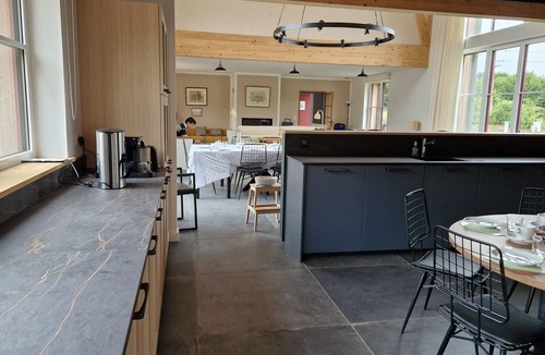 Tramecourt House | Spacious country house, private pool, 2 charging stations, 15 p.