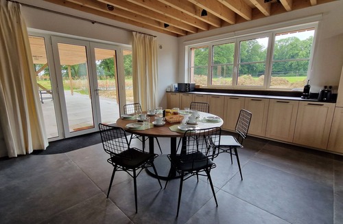 Tramecourt House | Spacious country house, private pool, 2 charging stations, 15 p.