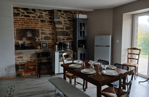 Maen-Roch House | Spacious country house with many sights nearby