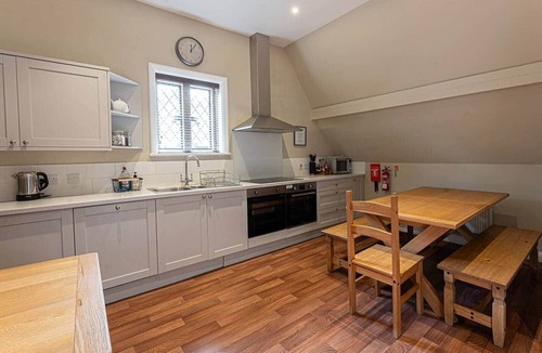 Newmarket Apartment | Spacious Country House Apartment