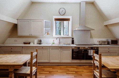 Newmarket Apartment | Spacious Country House Apartment