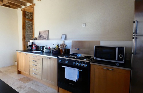 Preaux House | Spacious Country House with Private Terrace, Shared Garden, and Wi-Fi