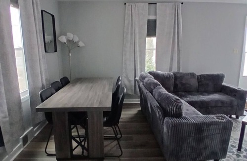 Plattsburgh House | Spacious Country Retreat – Perfect for Families, Groups & Getaways