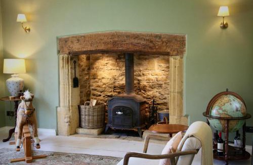 Whichford House | Spacious Countryside Home