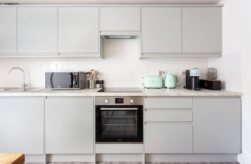 Covent Garden Apartment | Spacious Covent Garden Getaway