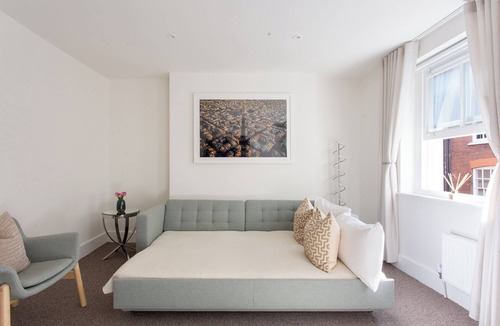 Covent Garden Apartment | Spacious Covent Garden Getaway