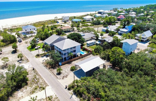 Indian Pass House | SPACIOUS COVERED RV LOT WITH A LARGE CONCRETE PAD