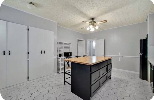 Webb City House | Spacious, Cozy Colonial Home