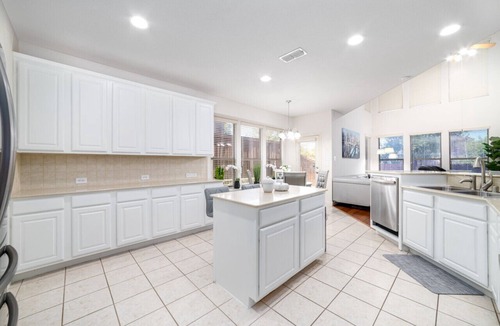 Valley Ranch House | Spacious Cozy Home in Central DFW–Perfect Location