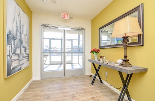 Katy Condo | Spacious Cozy Home in Lifestyle Center| Gated Condo |3B