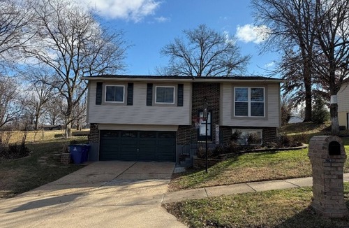 Mehlville House | Spacious, cozy home in Saint Louis